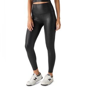 Beyond Yoga Houndstooth Midi Legging